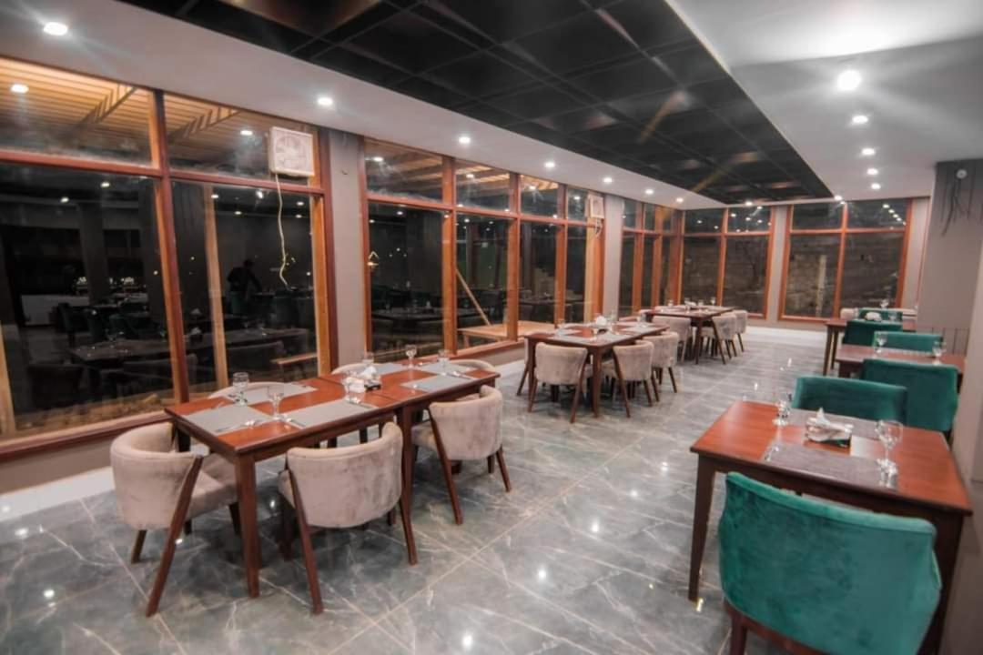 Tibet Hotel Skardu Extérieur photo